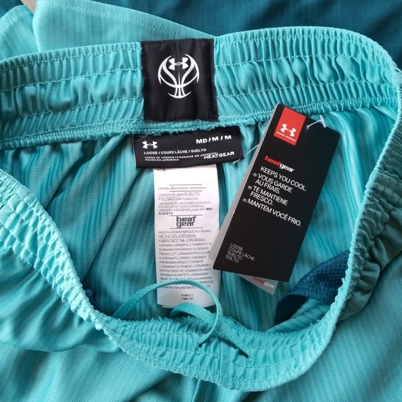 Under Armour Basketball Shorts - Picture 3 of 3